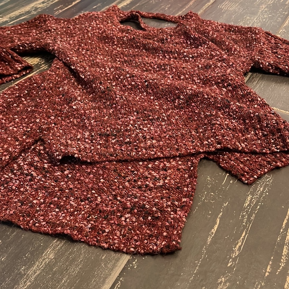 High-Low Sweater - Picture 2 of 3
